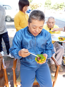 モツ煮、食べてます