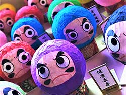 2月の作品 ダルマ(工作)