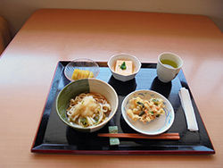 にこにこホームのご昼食