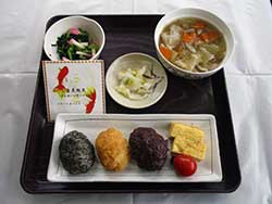 手作りおはぎ お彼岸の日は、手作りおはぎを3種類用意しました