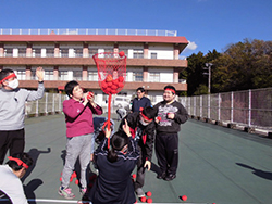 今年はいつもと違う運動会でしたが、楽しく行えました。赤勝て！白勝て！