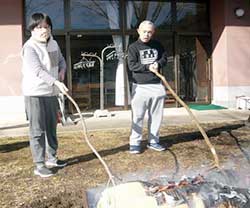 皆さん上手にお団子を焼くことが出来ました