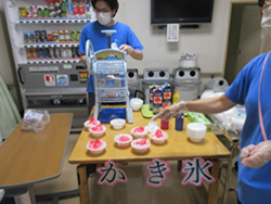 綿菓子・かき氷を食べて大満足♪