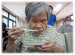 皆さん夢中になって食べていました。