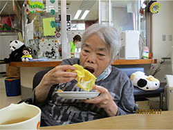 美味しそうに大きなお口で食べてくれました☆★☆