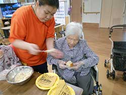 みんなで一緒に調理しました(^-^)