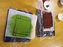 ミルクチョコと抹茶味の2種類を作りました☆ミ